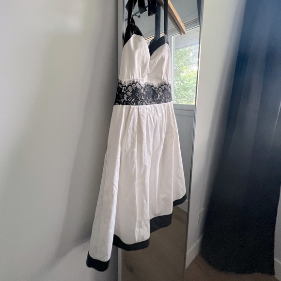 Black and white Guess Dress - Picture 1 of 3